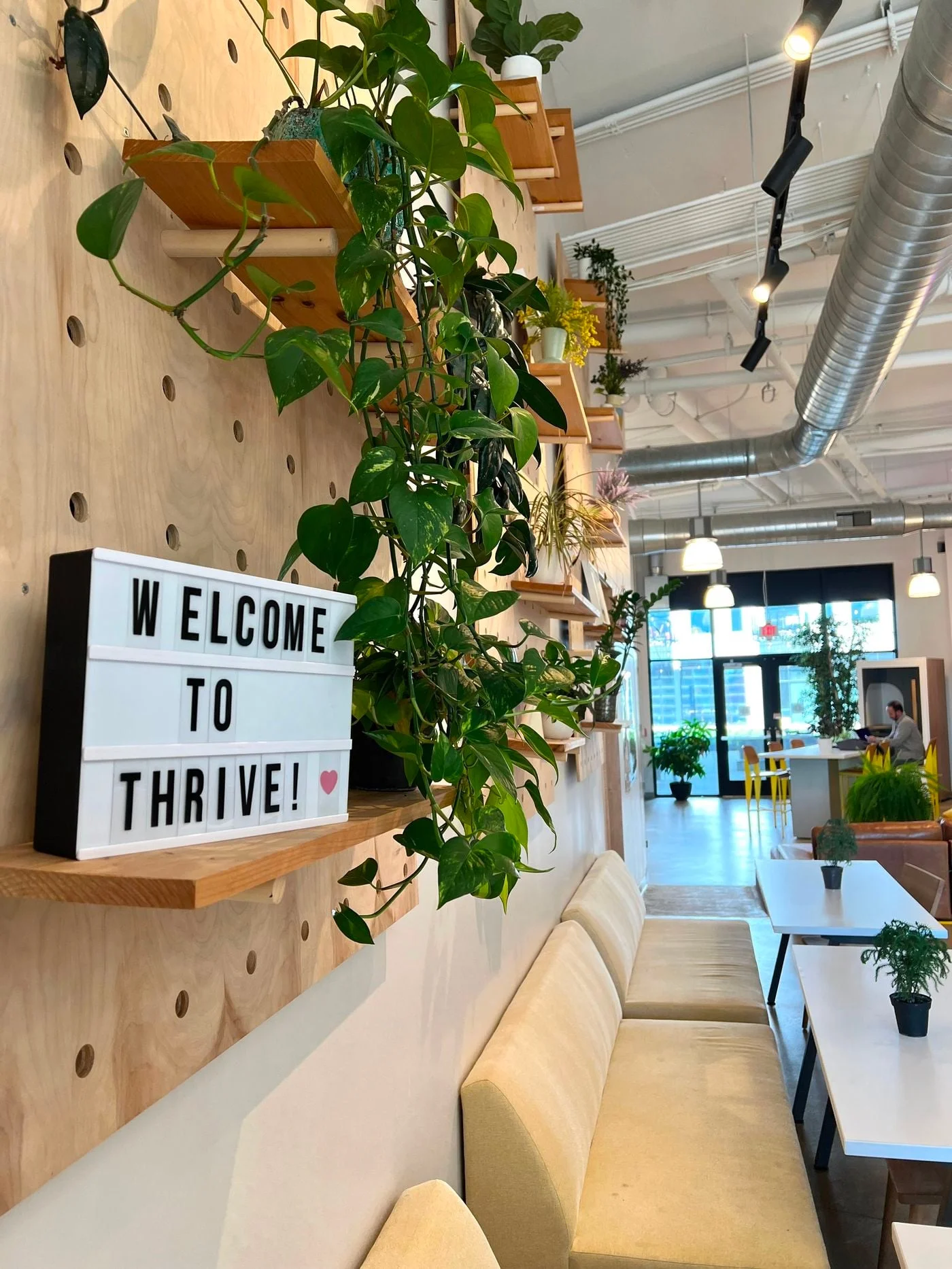 Photo 1 of 470 W Broad St, Columbus, OH 43215