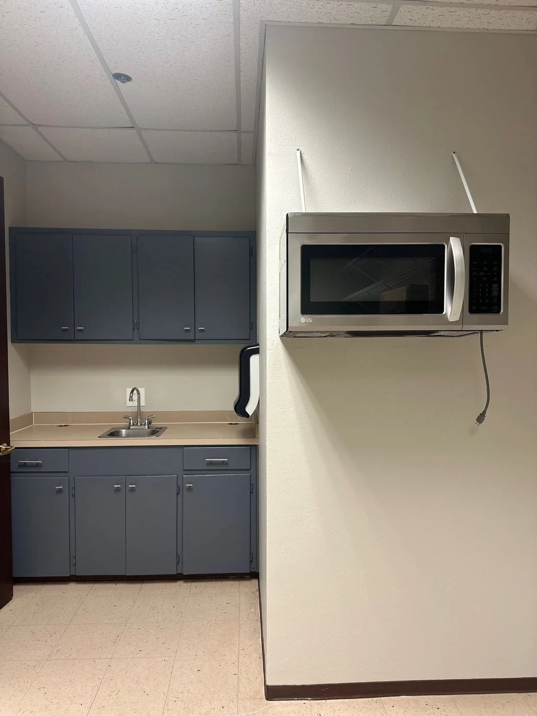 Photo 2 of 5606 N Navarro St, Victoria, TX 77904