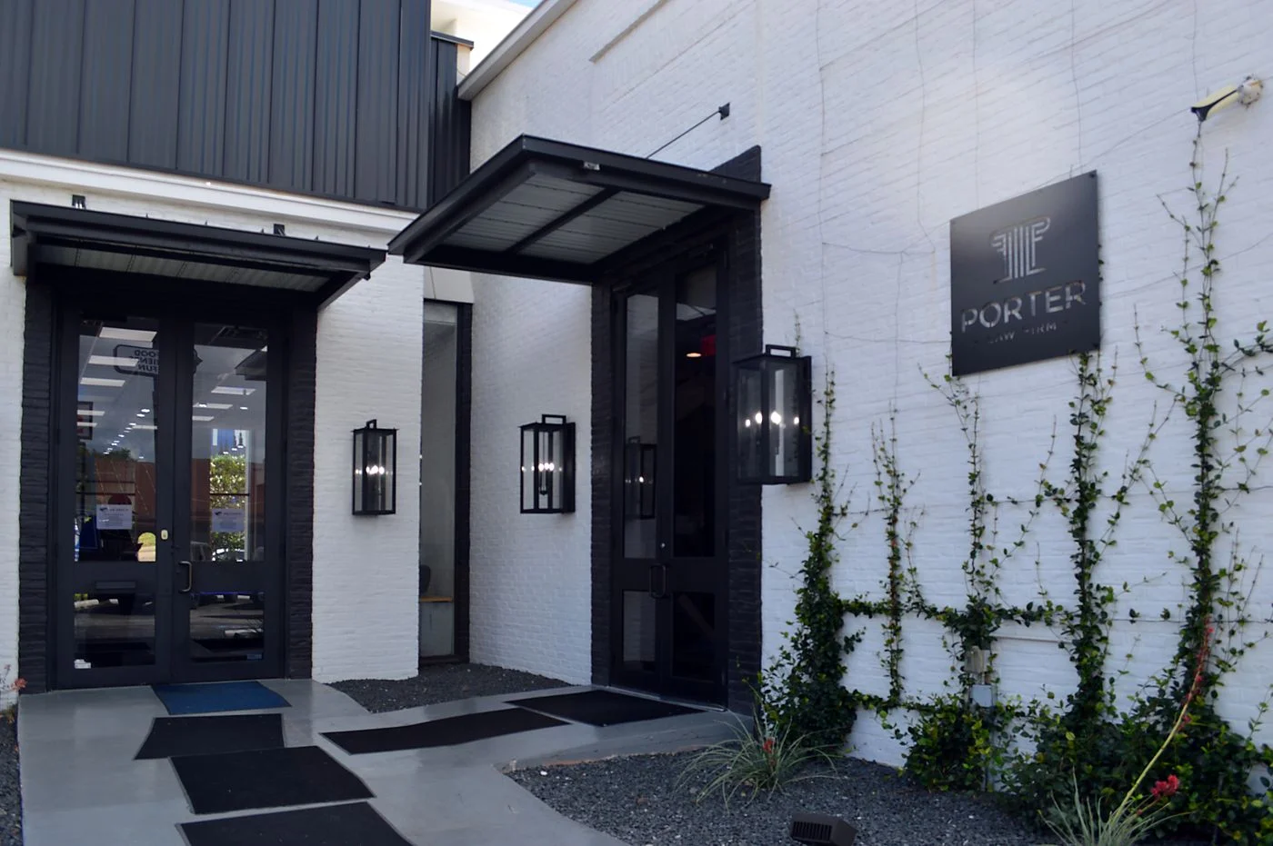 Photo 2 of 2221 S Voss Rd, Houston, TX 77057