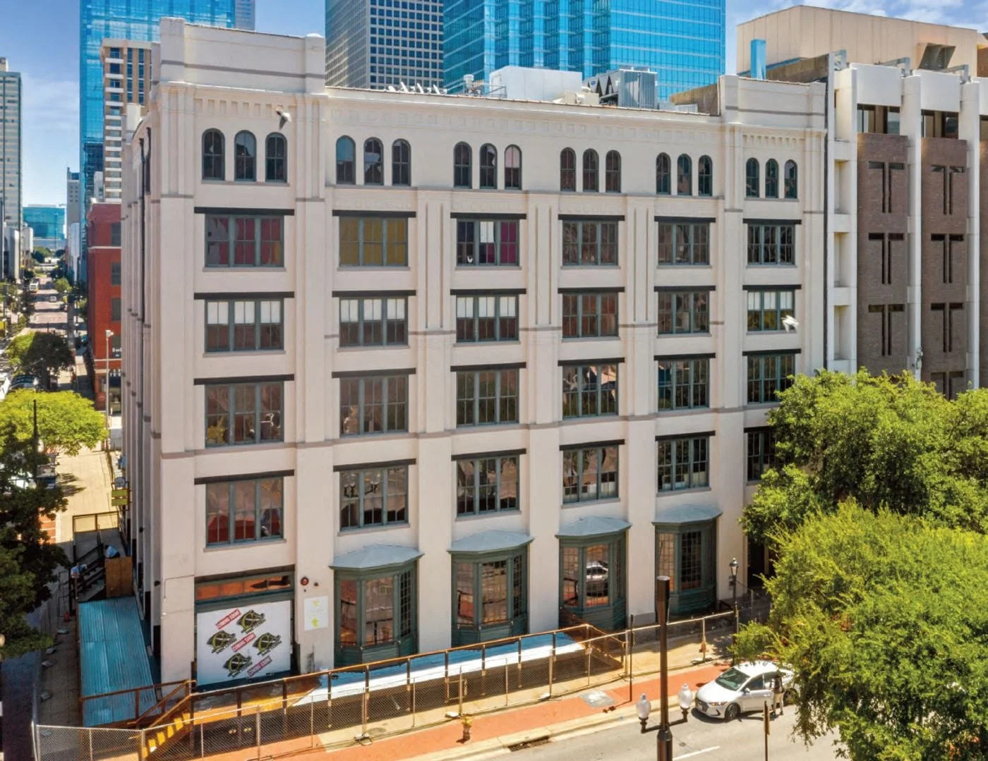 Photo 1 of 208 N Market St, Dallas, TX 75202