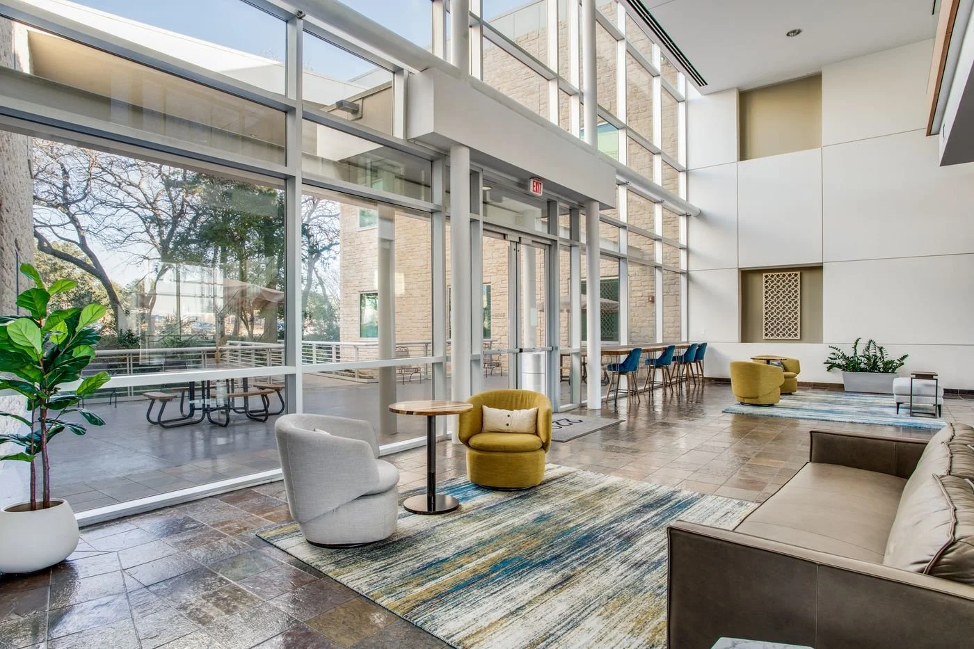 Photo-2 of 2201 E Lamar Blvd, Arlington, TX 76006