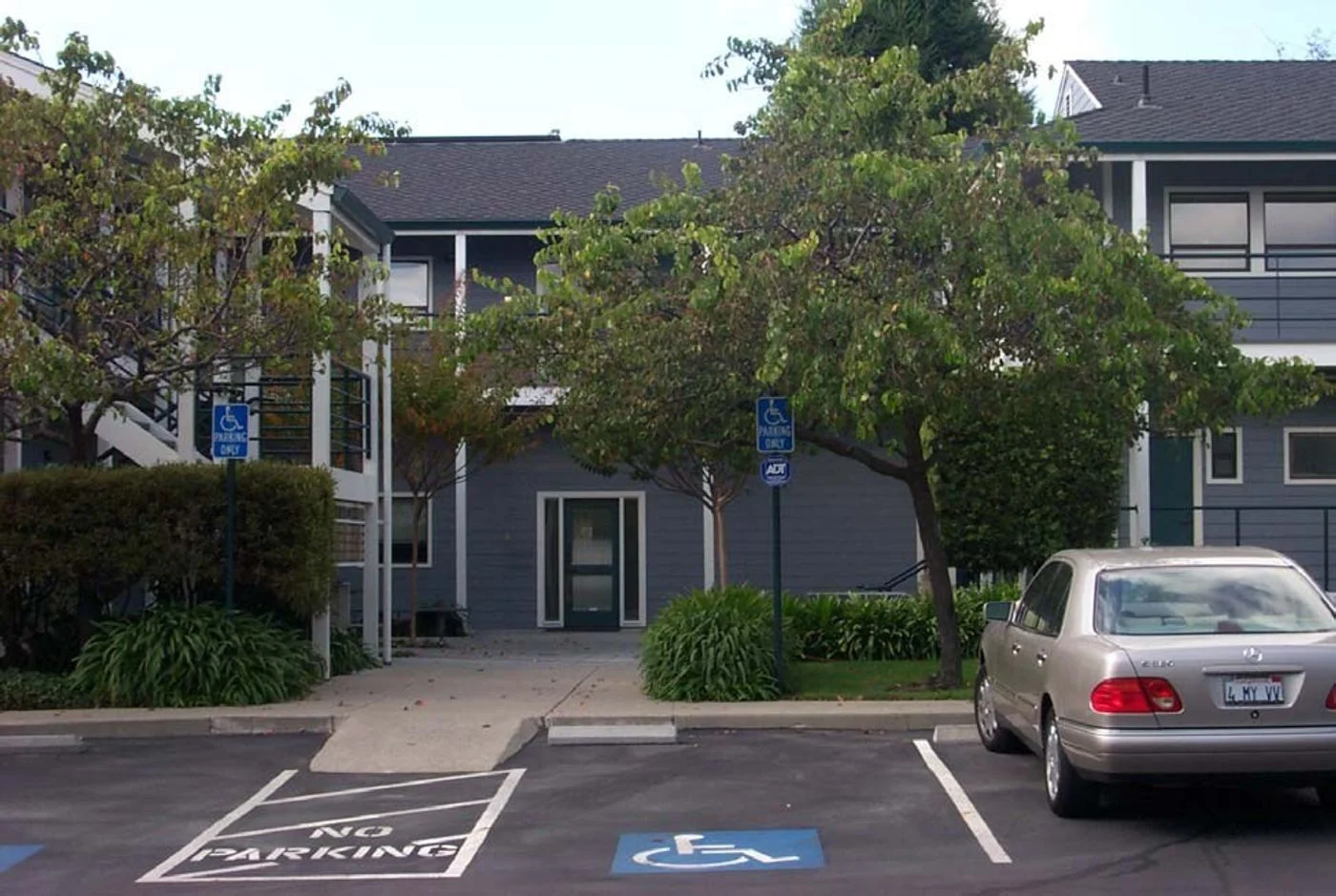 Photo 3 of 2100 Embarcadero, Oakland, CA 94606