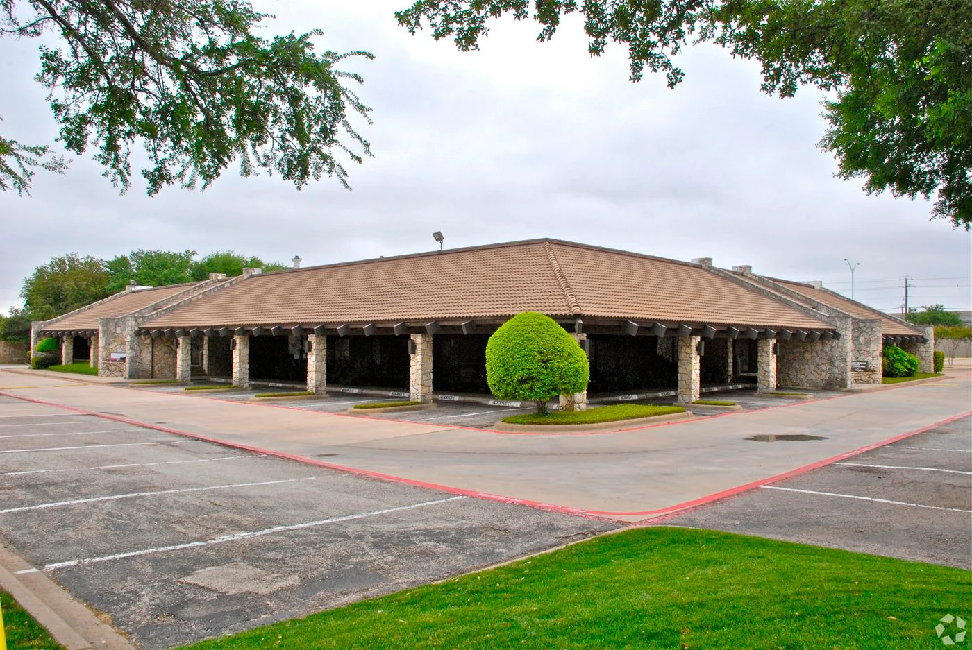 Photo 2 of 4950 Westgrove Dr, Dallas, TX 75248