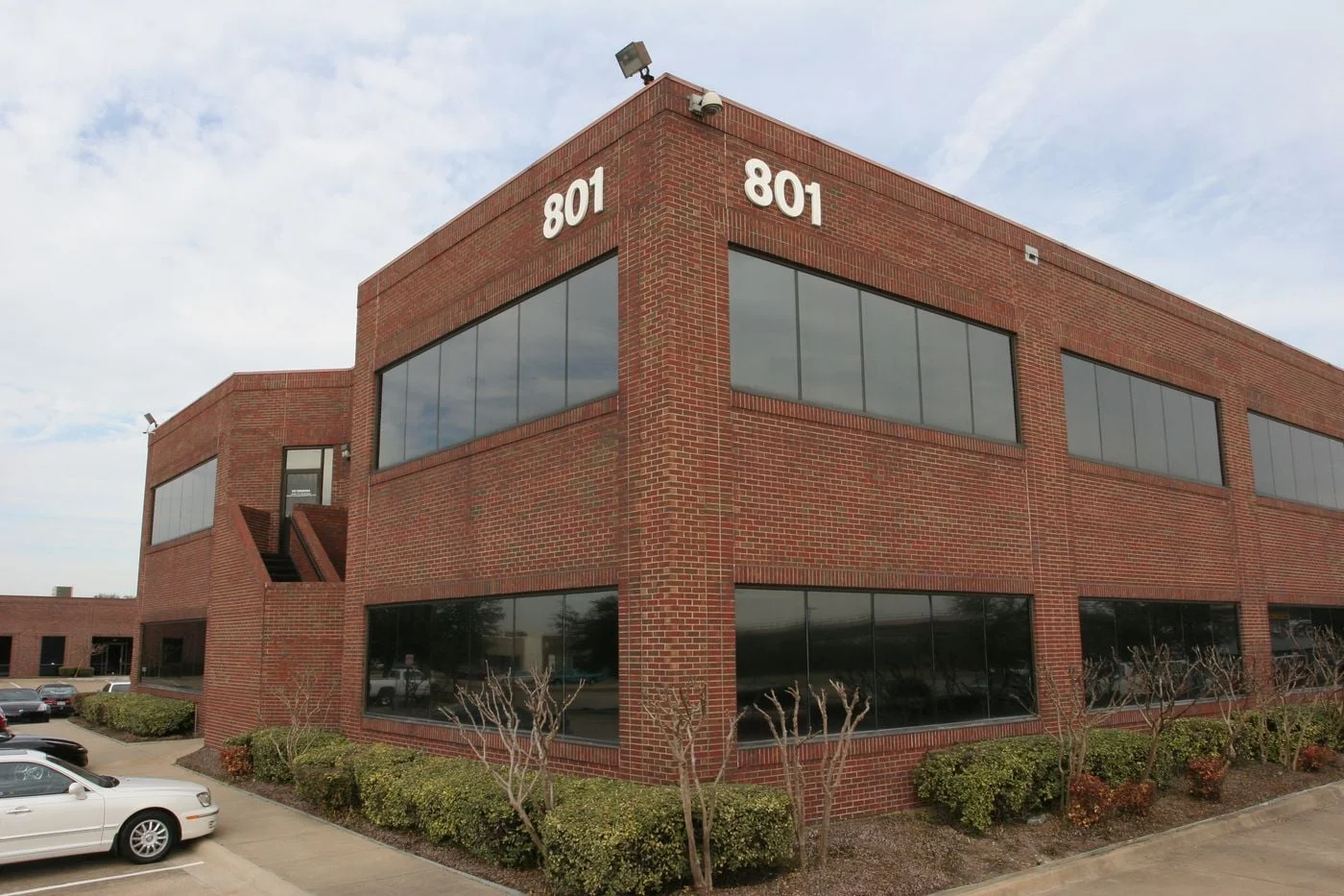 Photo 1 of 801 E Plano Pkwy, Plano, TX 75074