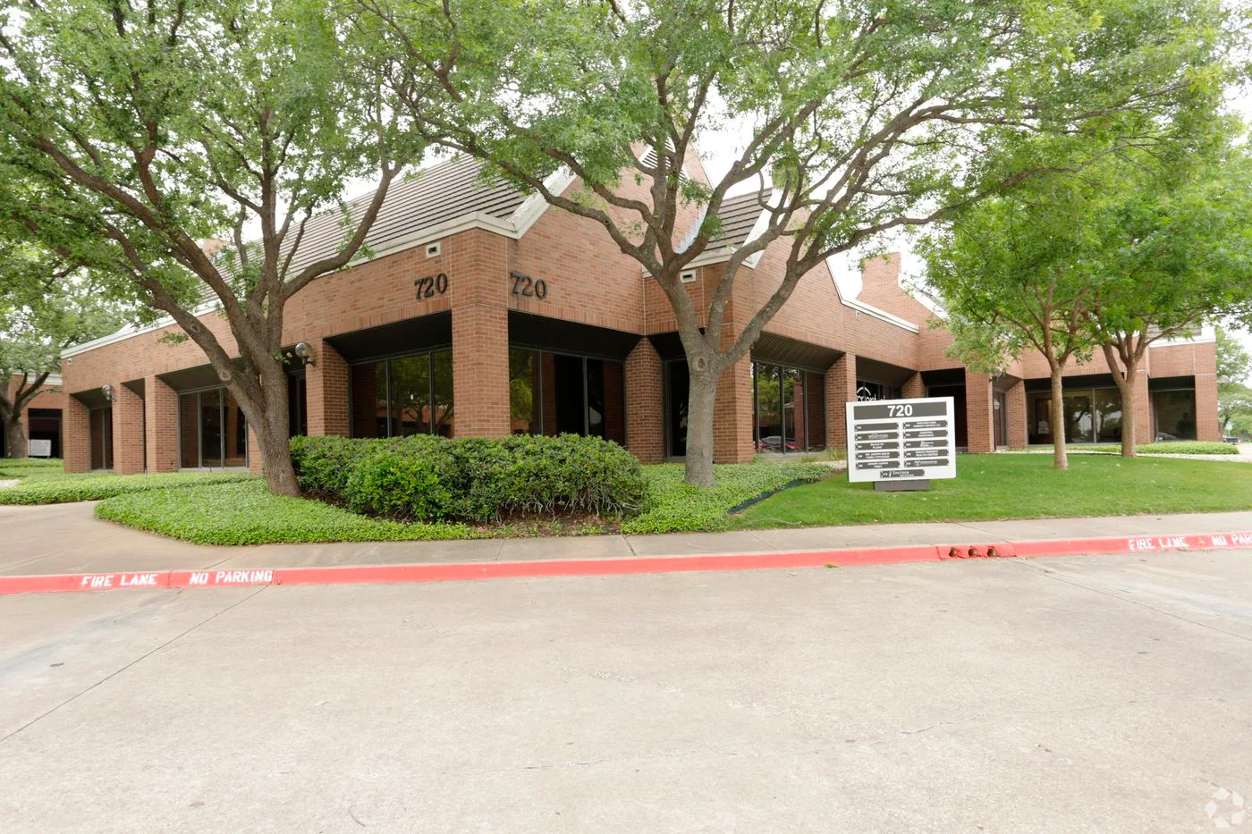 Photo 3 of 700 - 730 East Park Boulevard, Plano, TX 75074