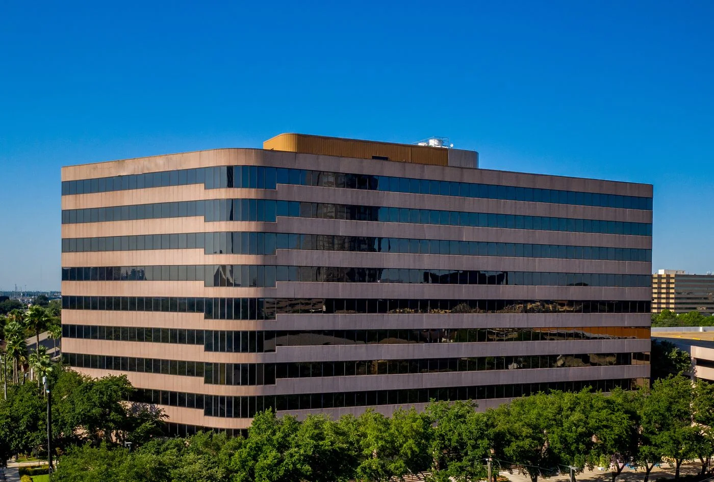 Photo-1 of 2000 Bering Dr, Houston, TX 77057