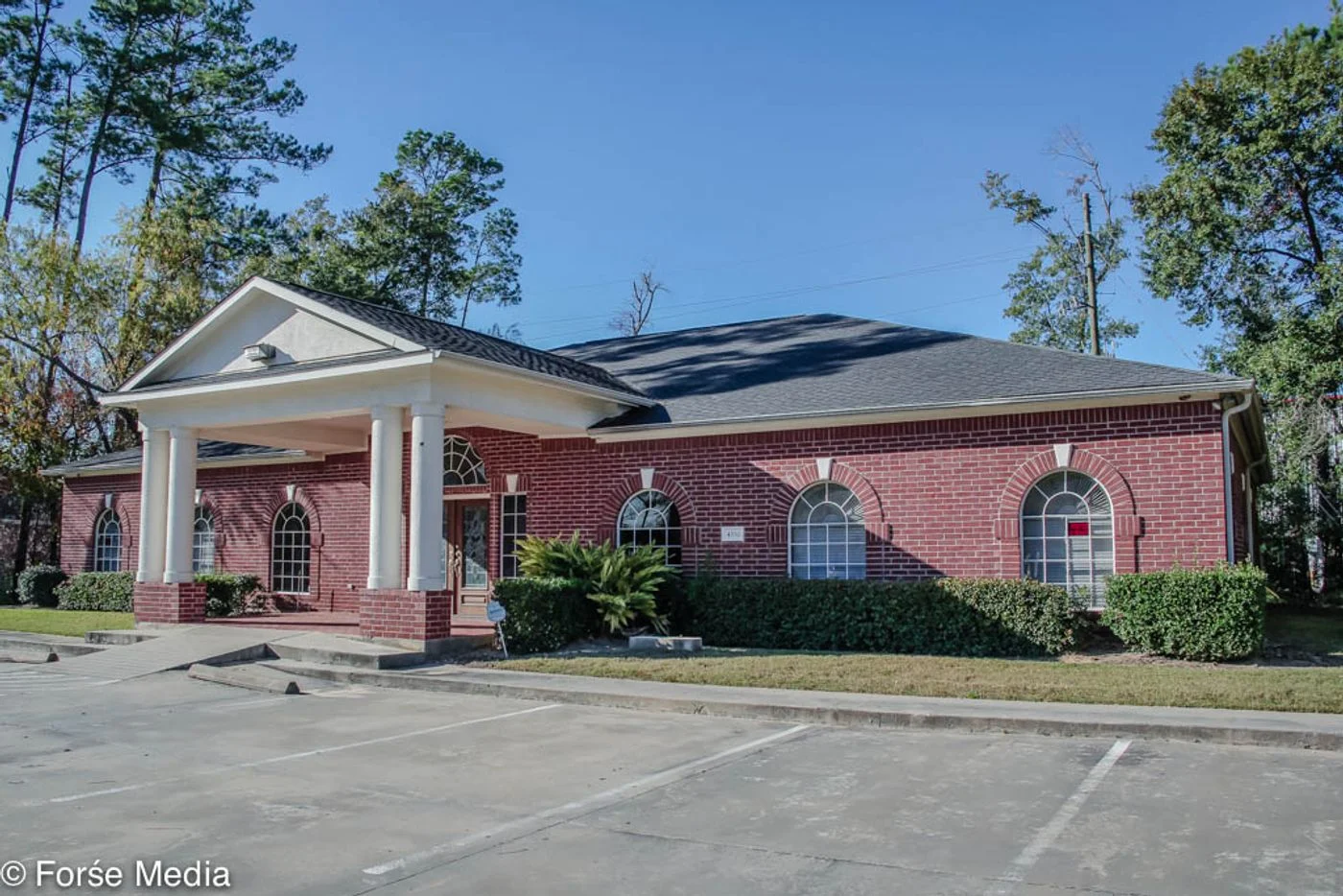 Photo 3 of 4550 FM 1960 Rd W, Houston, TX 77069