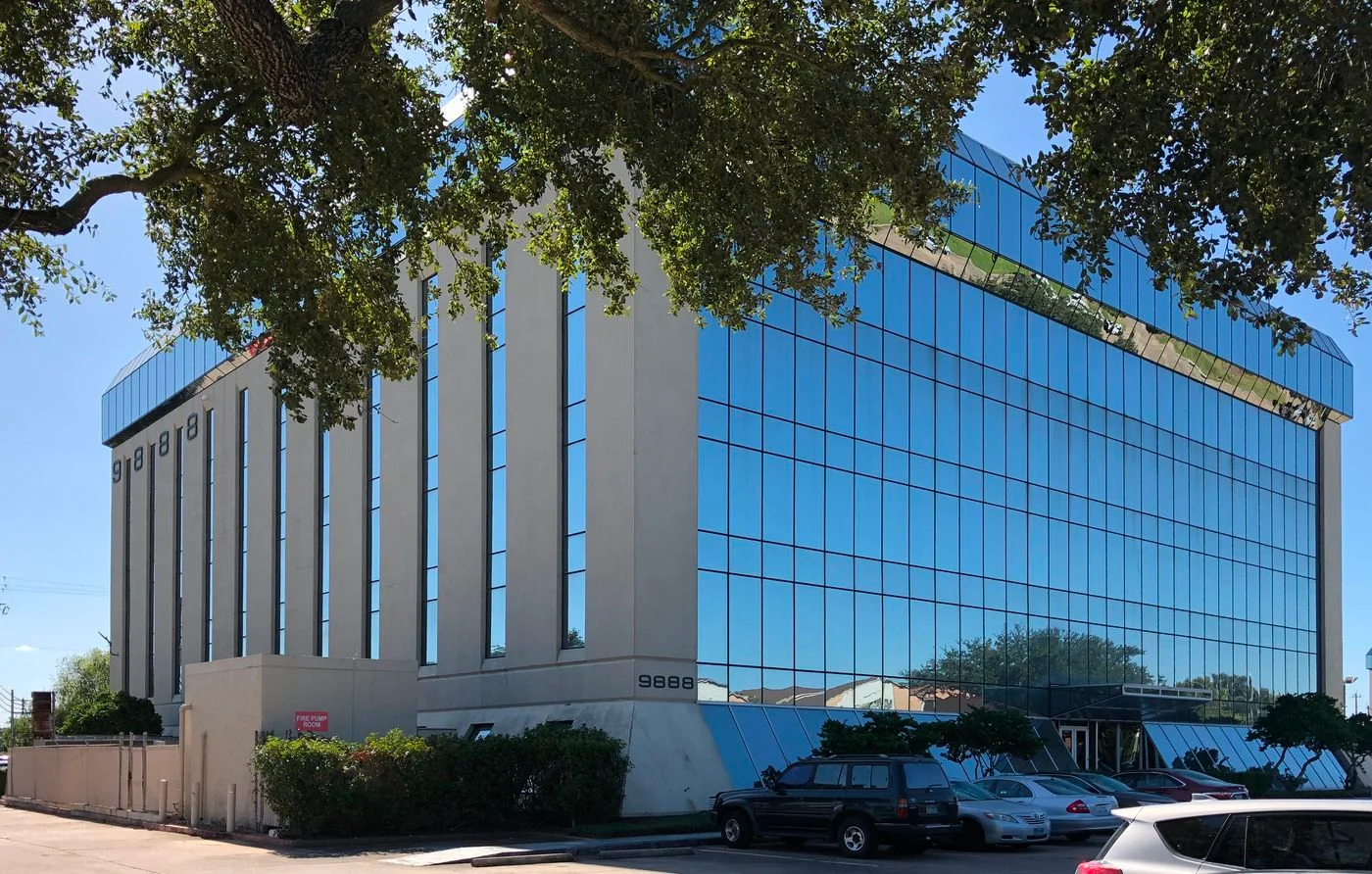 Photo 3 of 9888 Bissonnet St, Houston, TX 77036