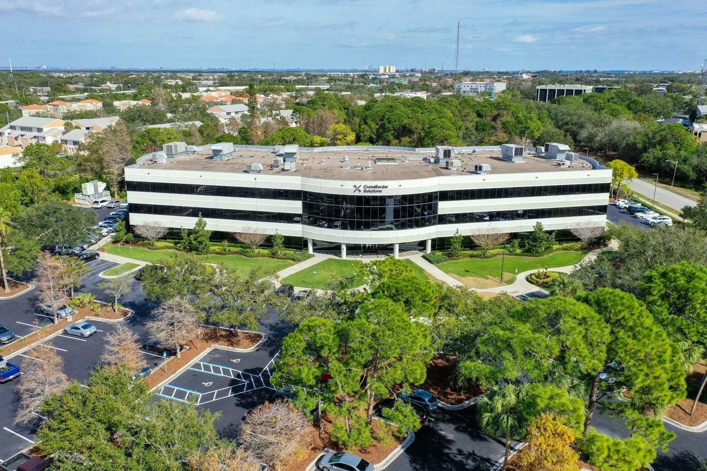 Photo 1 of 805 Executive Center Dr W, Saint Petersburg, FL 33702