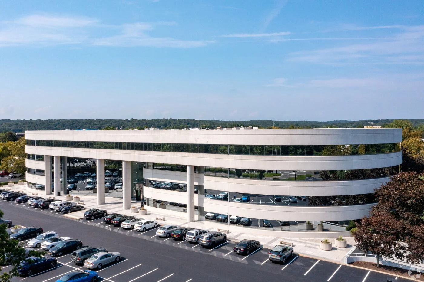 Photo 3 of 395 N Service Rd, Melville, NY 11747