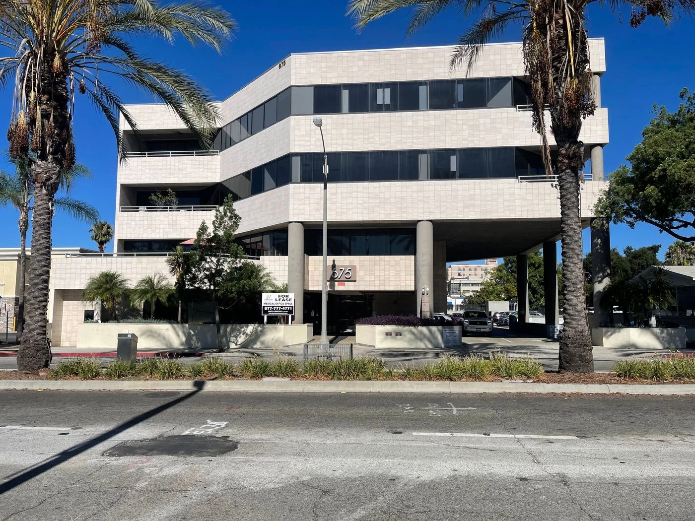 Photo 1 of 675 S Arroyo Pkwy, Pasadena, CA 91105