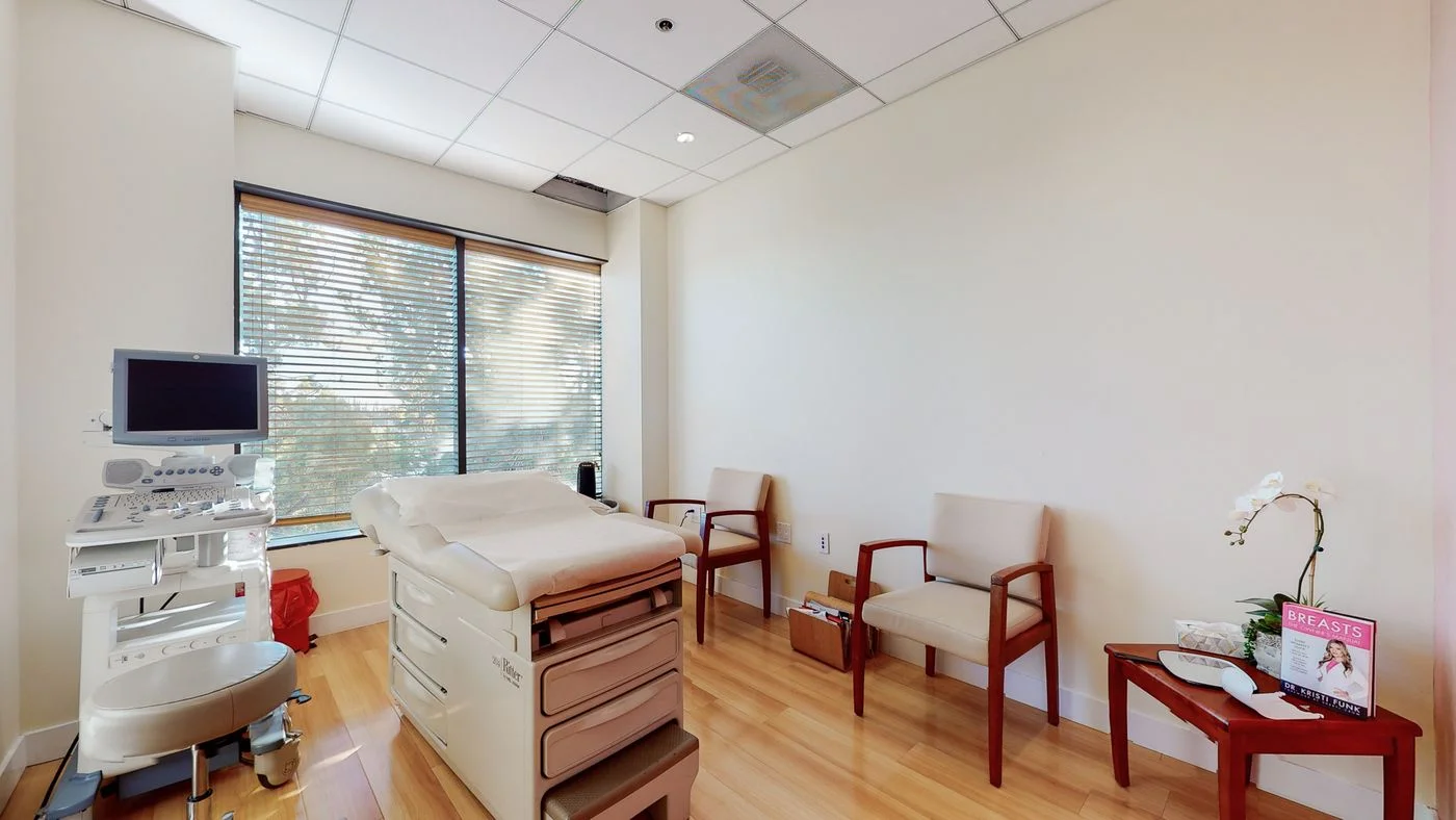 Photo 2 of 8900 Wilshire Blvd, Beverly Hills, CA 90211