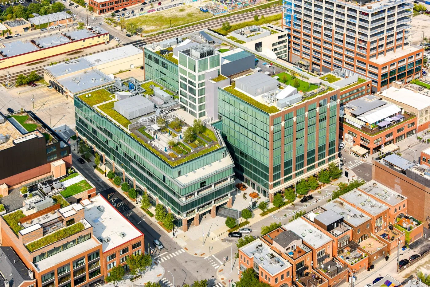 Photo 3 of 1000 W Fulton, Chicago, IL 60607