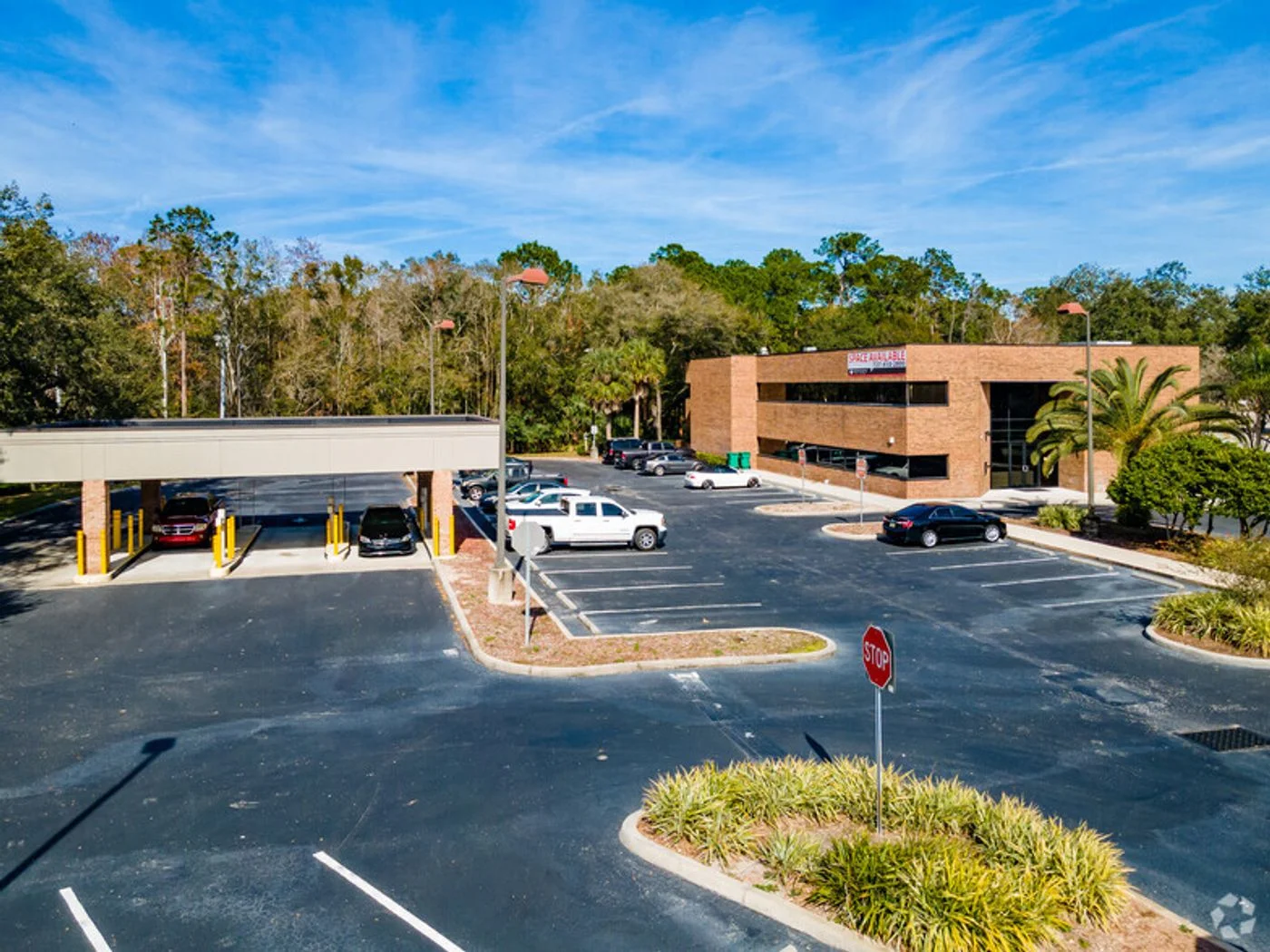 Photo 2 of 3055 Tanglewood Trl, Palm Harbor, FL 34685