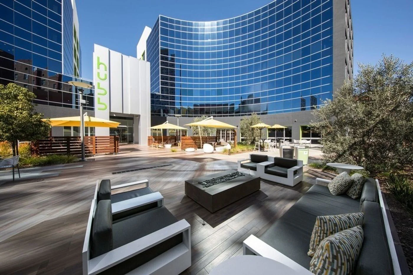 Photo 2 of 100 W Broadway, Long Beach, CA 90802