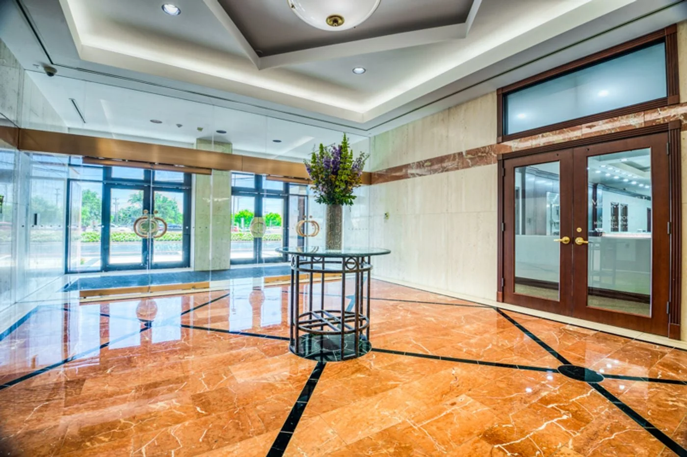 Photo 3 of 5151 Belt Line Rd, Dallas, TX 75254