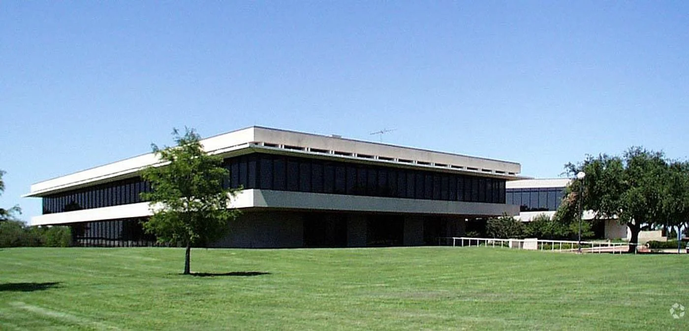 Photo 1 of 3200 E Airfield Dr, Dallas, TX 75261