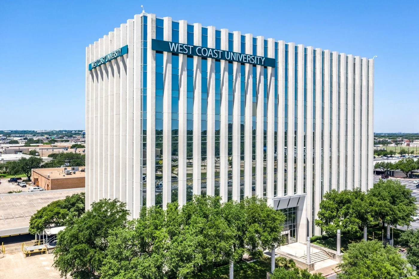 Photo 1 of 8435 N Stemmons Fwy, Dallas, TX 75247