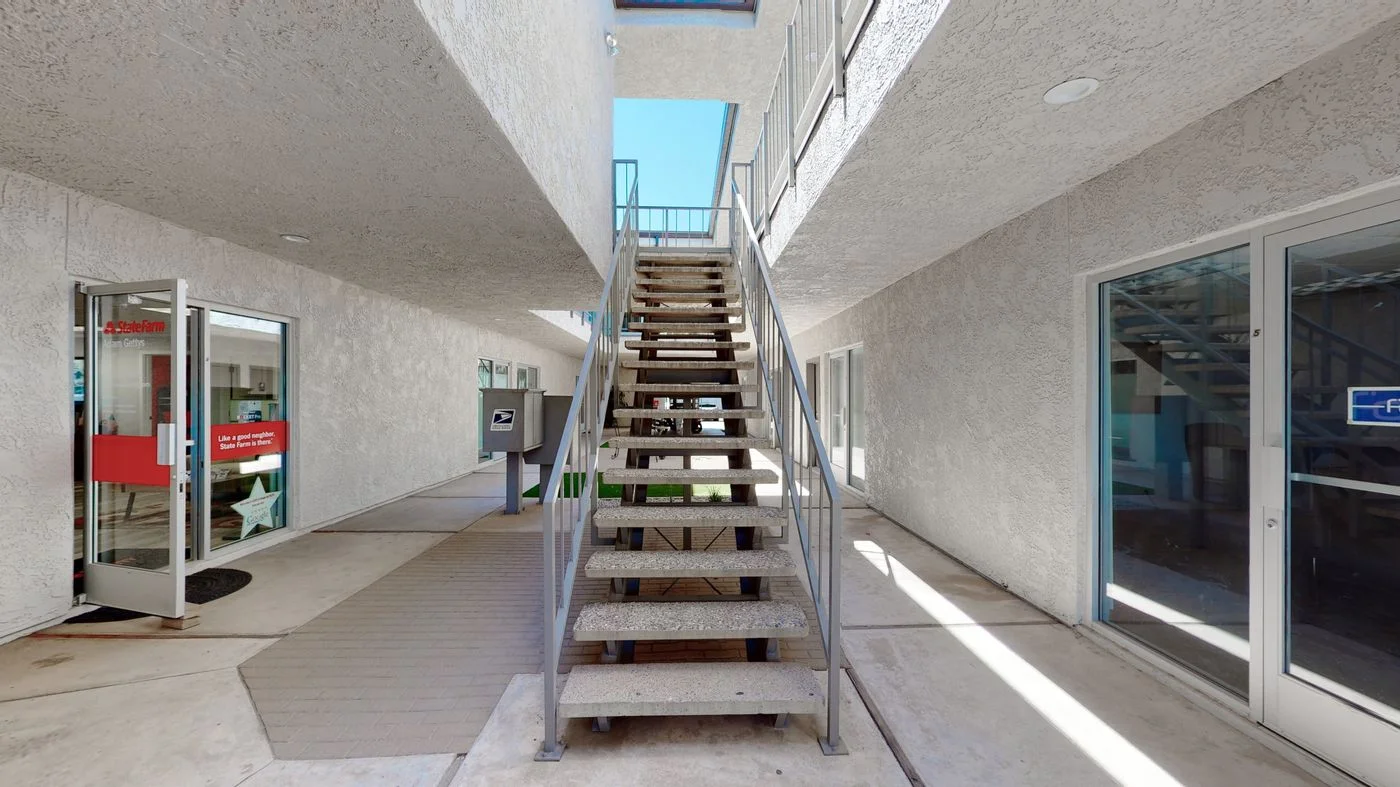 Photo 2 of 955 W Chandler Blvd, Chandler, AZ 85225