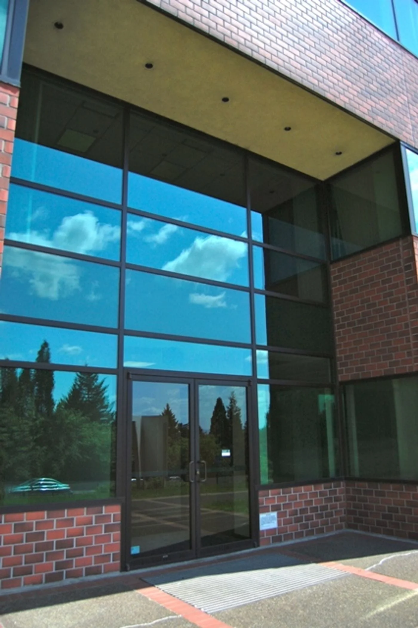 Photo 3 of 10725 SW Barbur Blvd, Portland, OR 97219