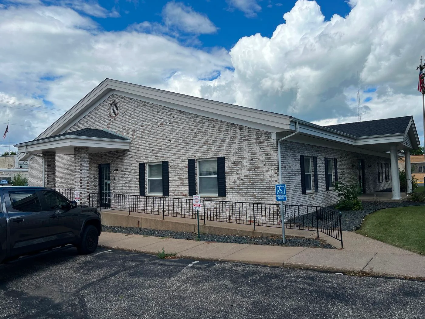 Photo 3 of 103 S 2nd St, River Falls, WI 54022