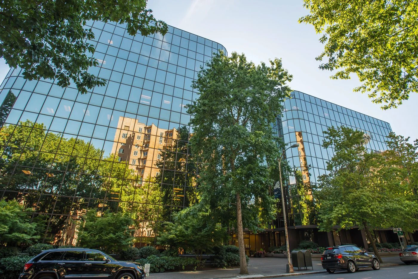 Photo 1 of 2601 4th Ave, Seattle, WA 98121