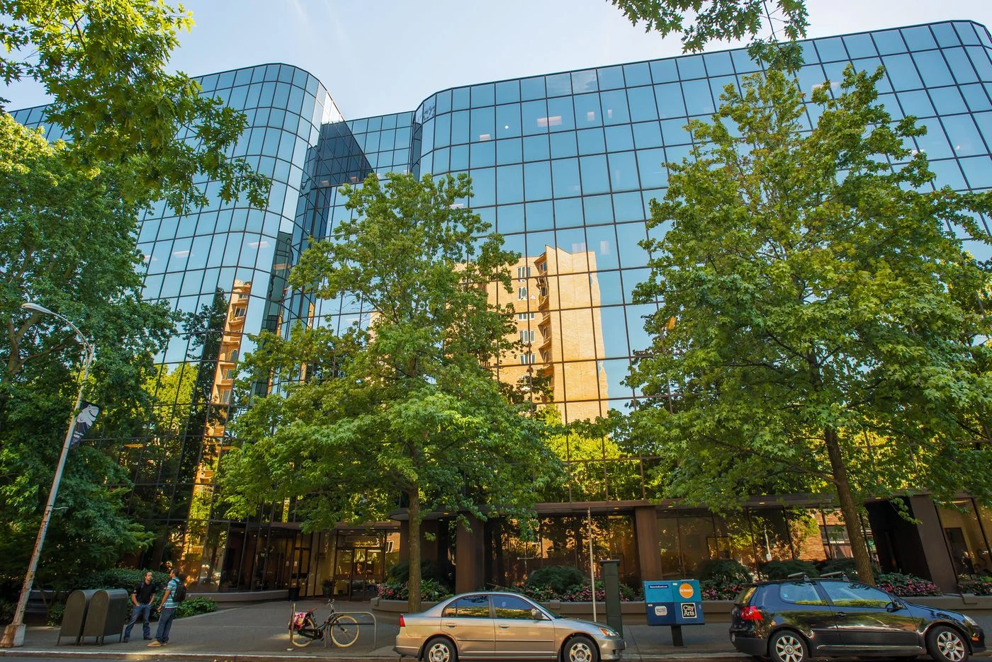 Photo 2 of 2601 4th Ave, Seattle, WA 98121