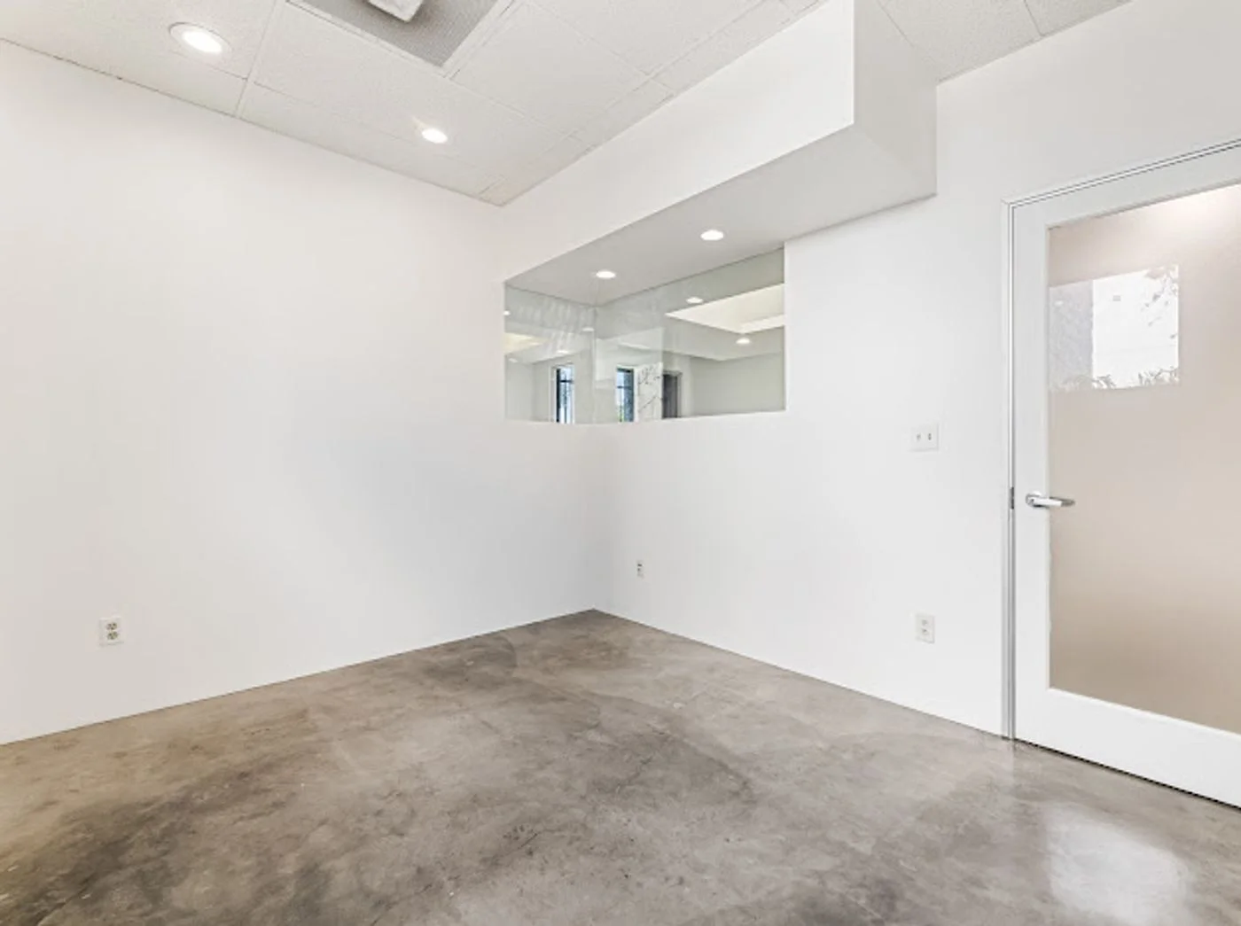 Photo 2 of 1311 Broadway, Santa Monica, CA 90404