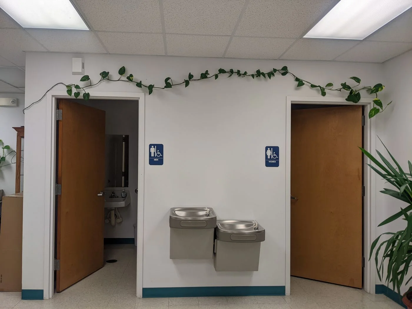 Photo 2 of 2011 S Main St, Bloomington, IL 61704