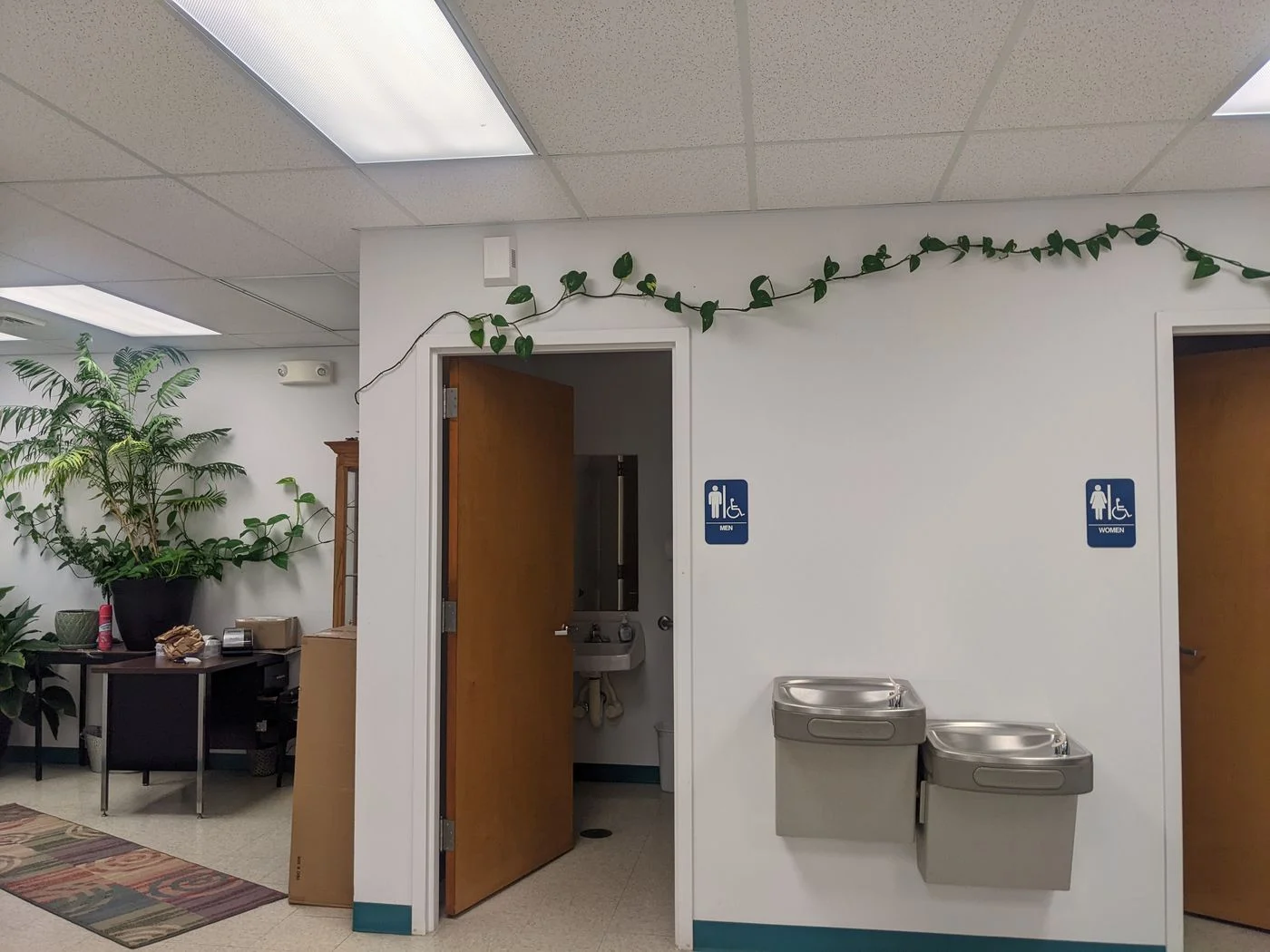 Photo 3 of 2011 S Main St, Bloomington, IL 61704