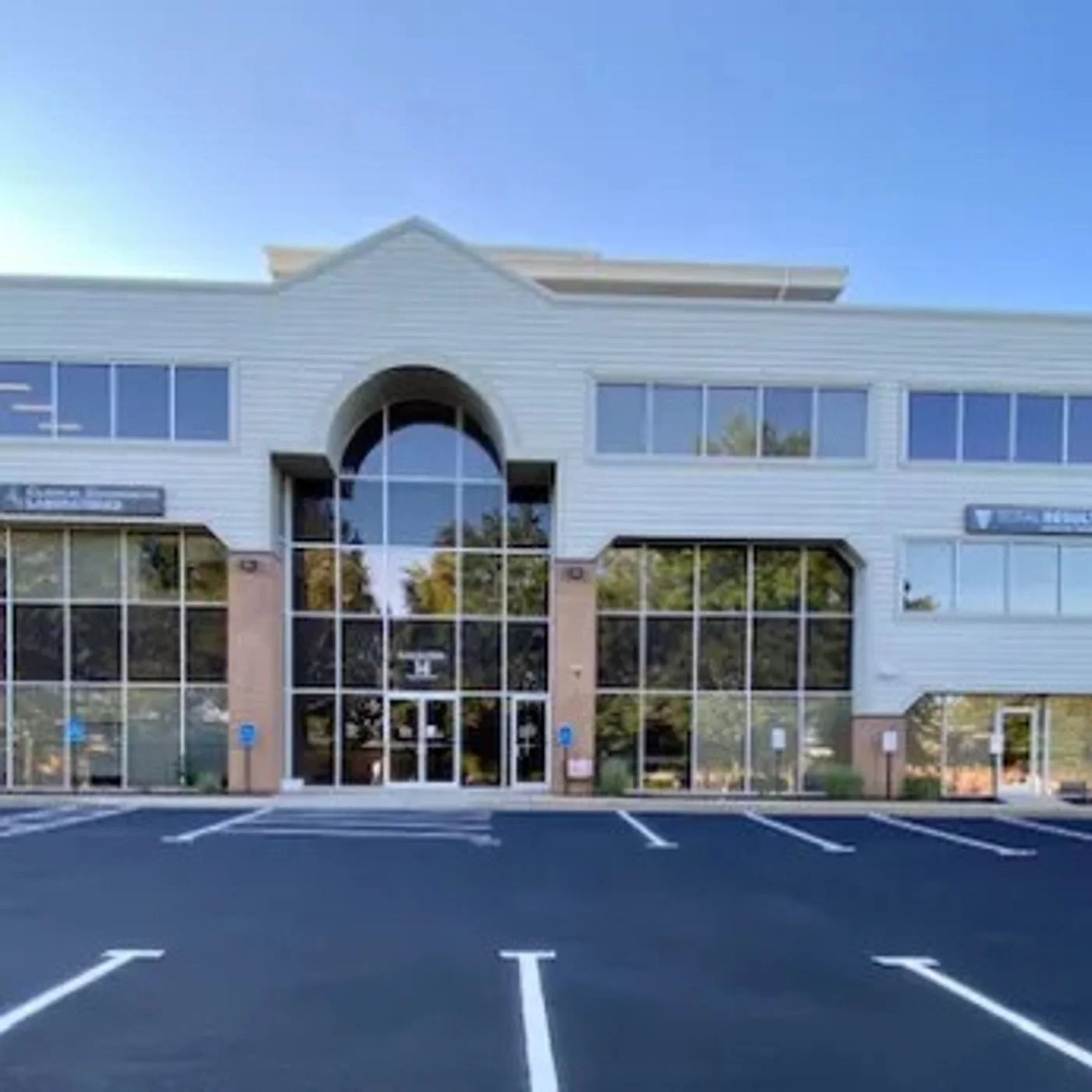 Photo 1 of 14 Pidgeon Hill Dr, Sterling, VA 20165