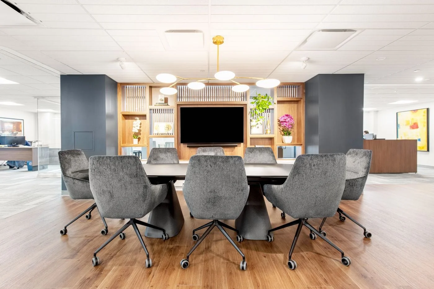 Photo 2 of 20 Park Plz, Boston, MA 02116