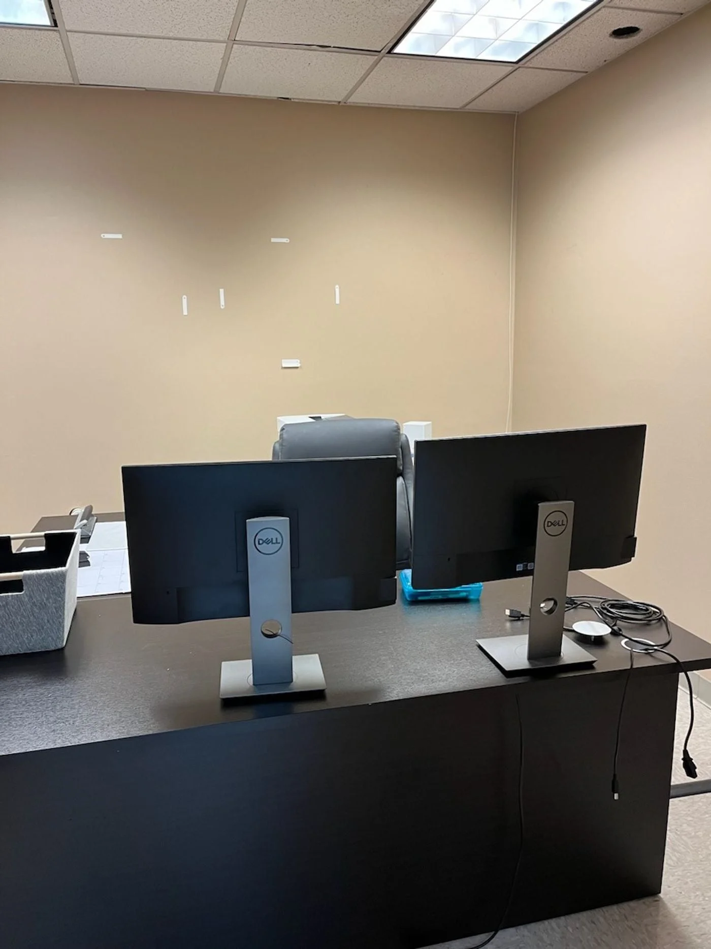 Photo 2 of 620 Moorefield Park Dr, North Chesterfield, VA 23236