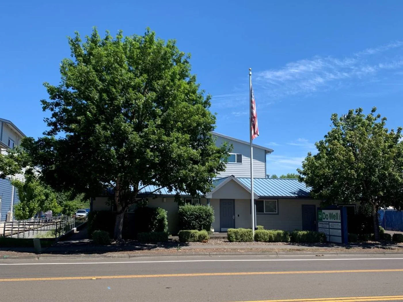 Photo 3 of 2920 SE Brookwood Ave, Hillsboro, OR 97123