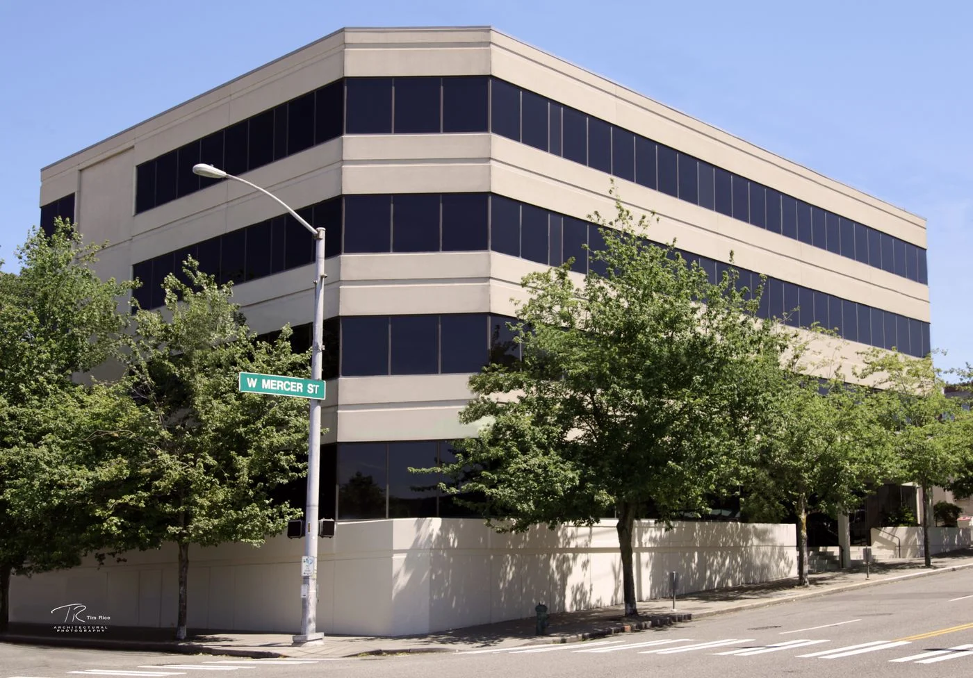 Photo 1 of 18 W Mercer St, Seattle, WA 98119