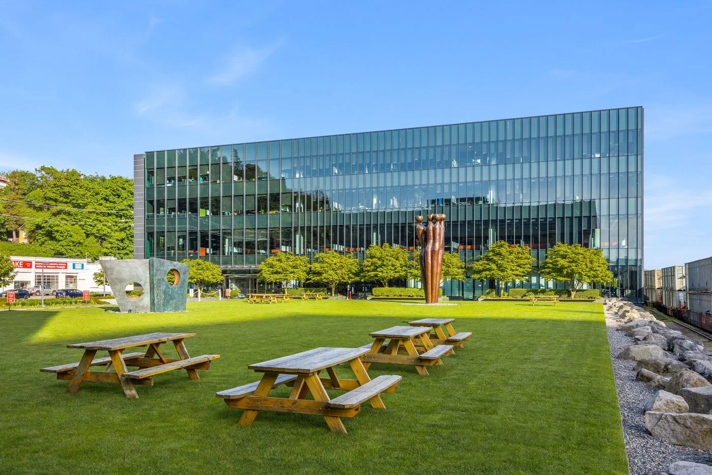 Photo 3 of 635 Elliott Ave W, Seattle, WA 98119