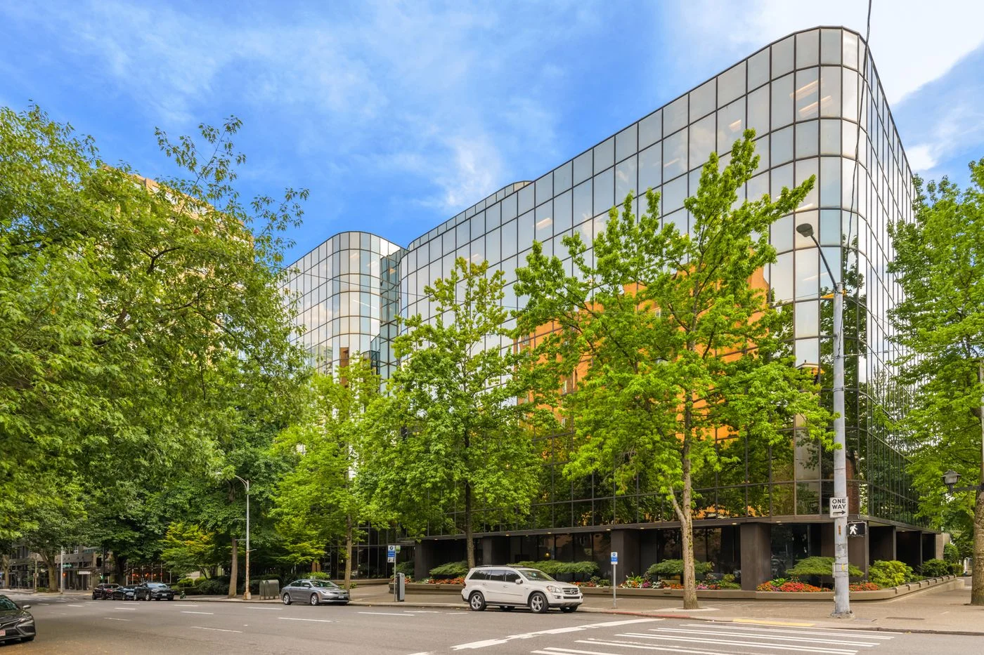 Photo 3 of 2601 4th Ave, Seattle, WA 98121