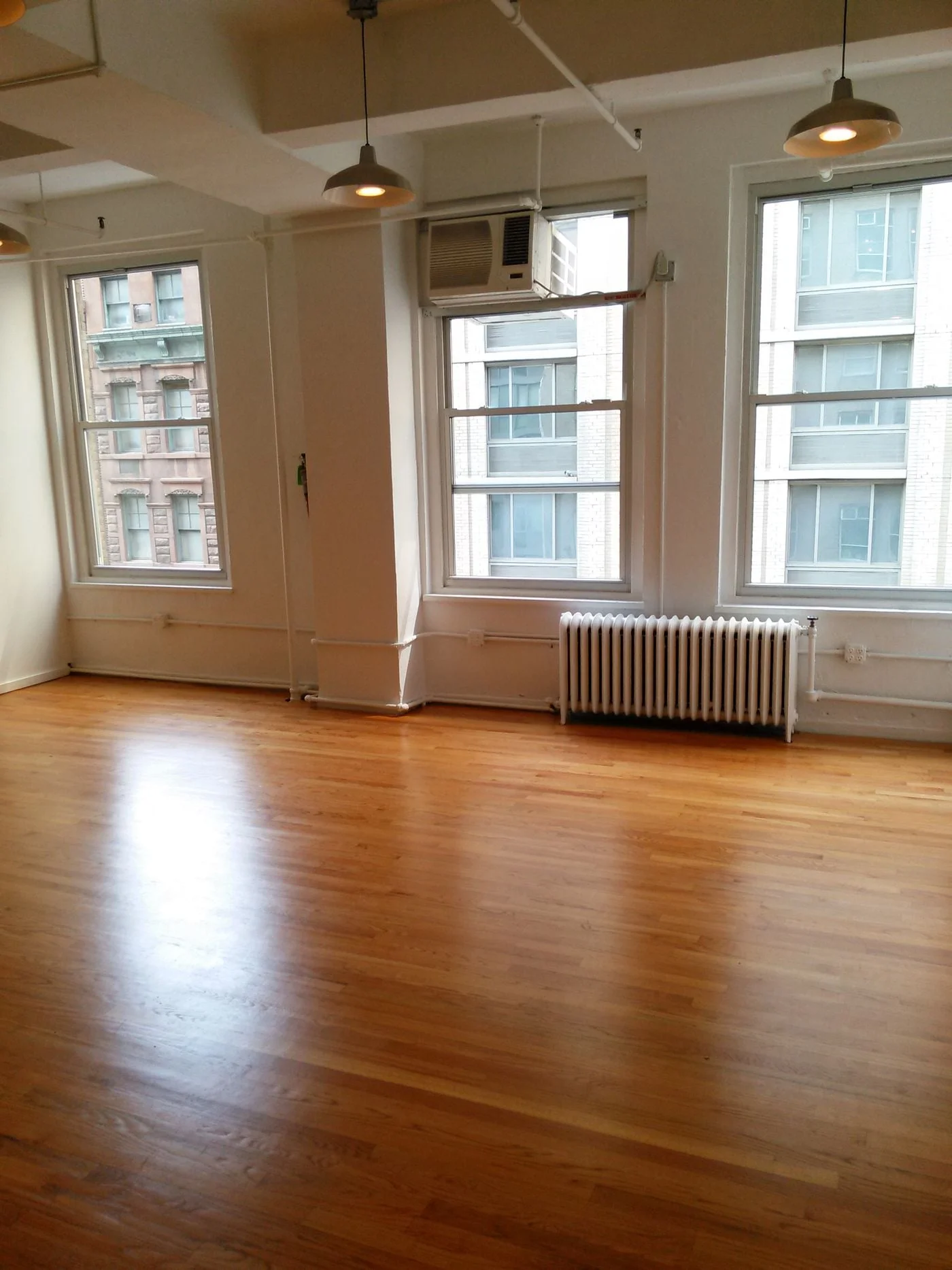 Photo 1 of 237 W 37th St, New York, NY 10018