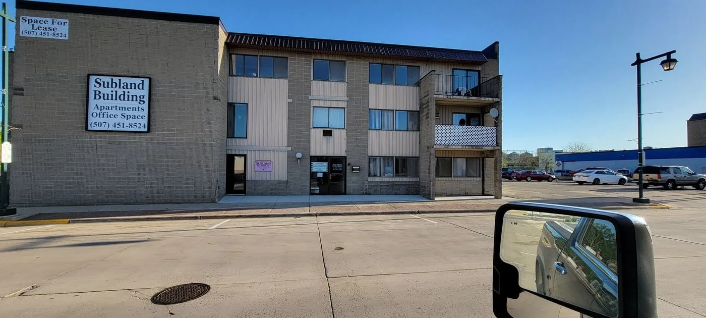 Photo 2 of 140 W Pearl St, Owatonna, MN 55060