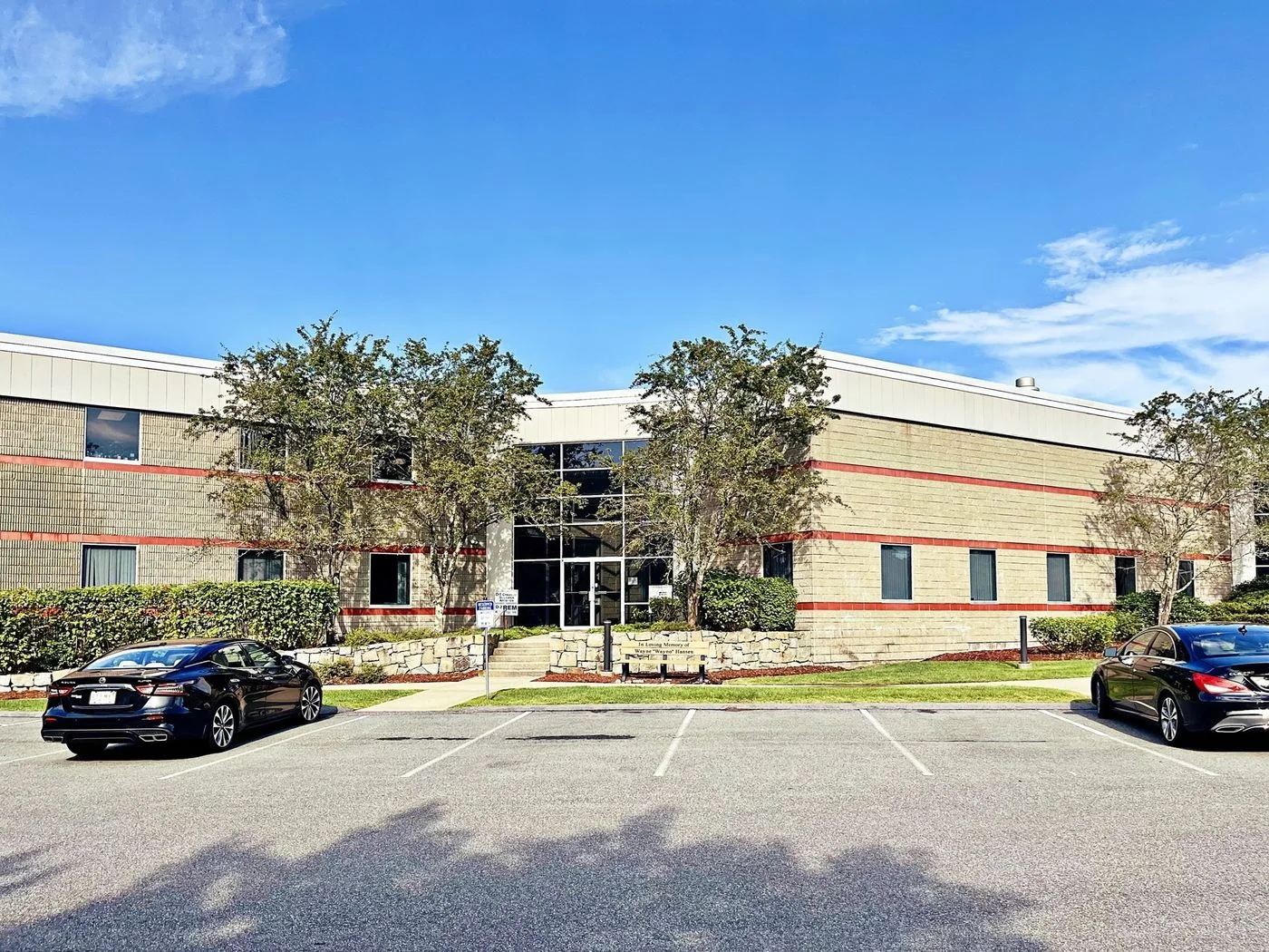 Photo 1 of 100 Weymouth St, Rockland, MA 02370