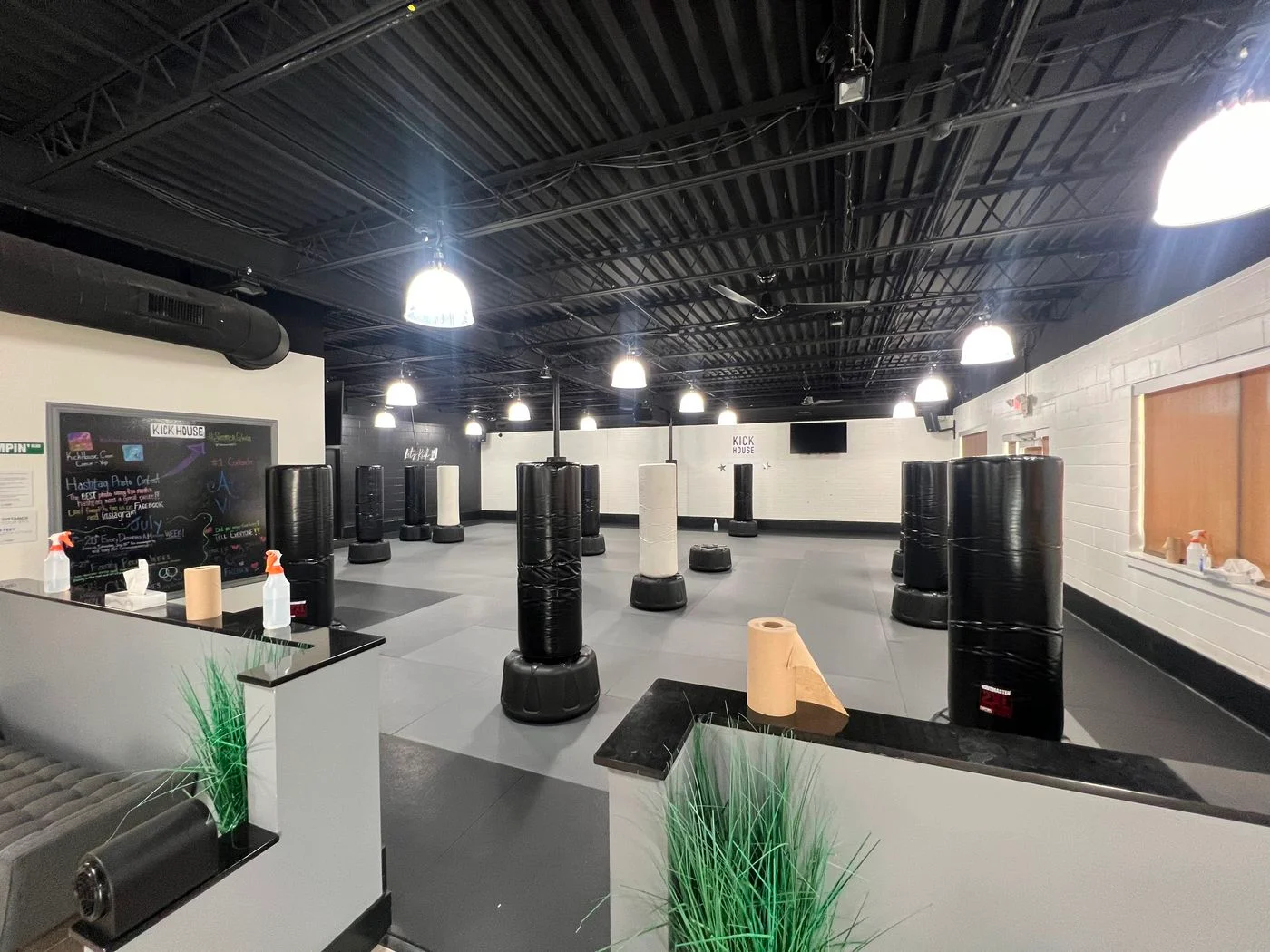 Photo 2 of 10451-10483 Old Olive Street Rd, Creve Coeur, MO 63141