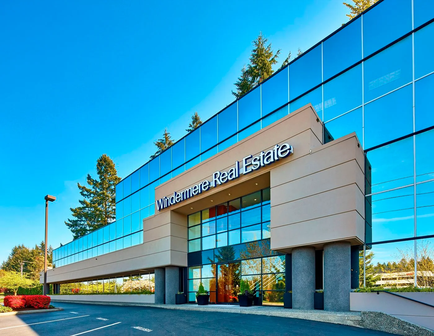 Photo 2 of 14405 SE 36th St, Bellevue, WA 98006