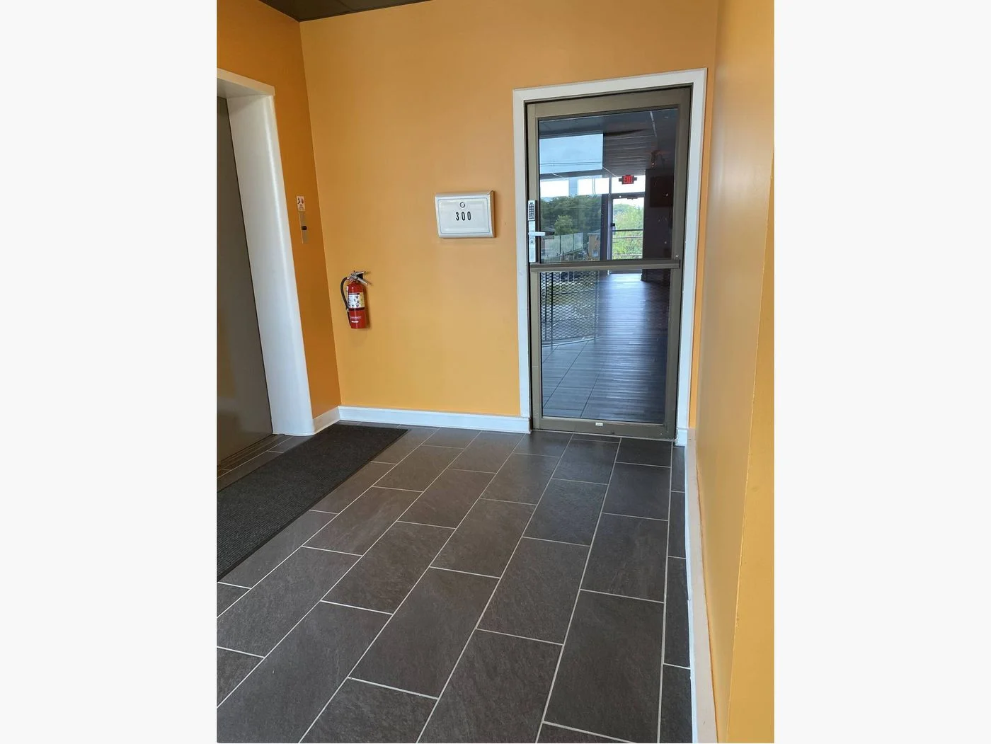 Photo 2 of 1100 Morse Rd, Columbus, OH 43229