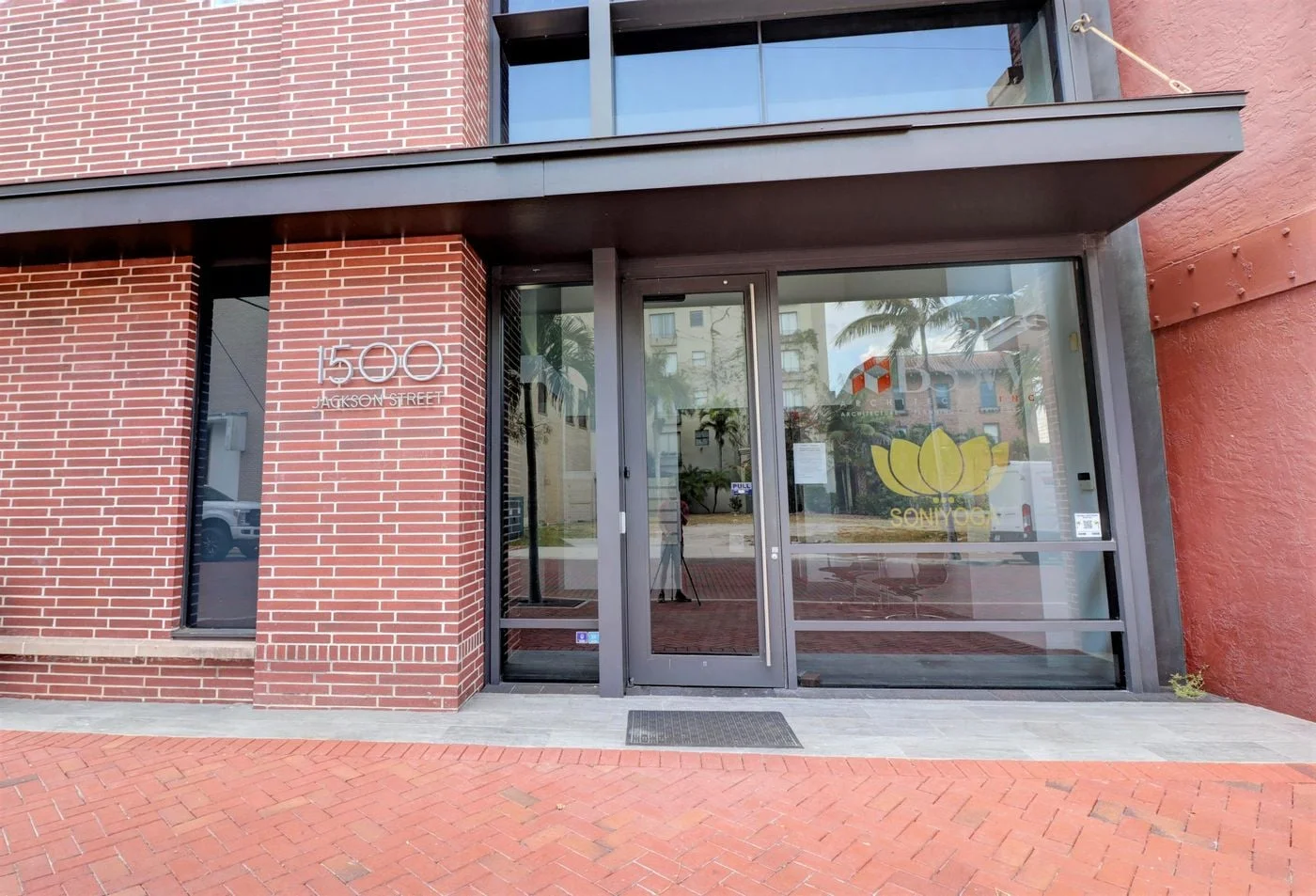 Photo 3 of 1500 Jackson St, Fort Myers, FL 33901