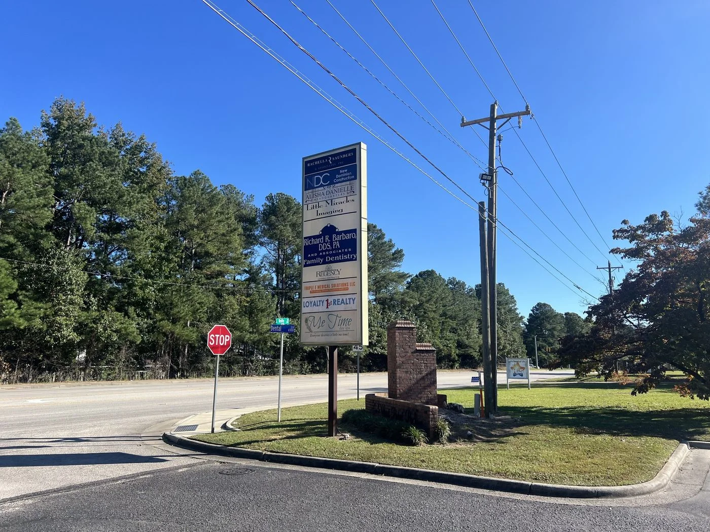 Photo 3 of 6516 Dental Ln, Fayetteville, NC 28314