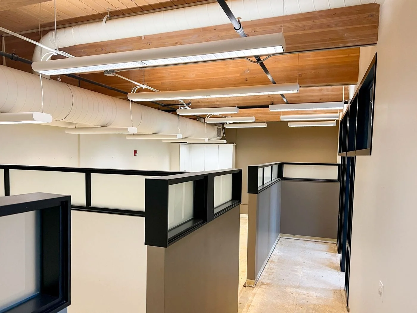 Photo 3 of 15573 Bangy Rd, Lake Oswego, OR 97035