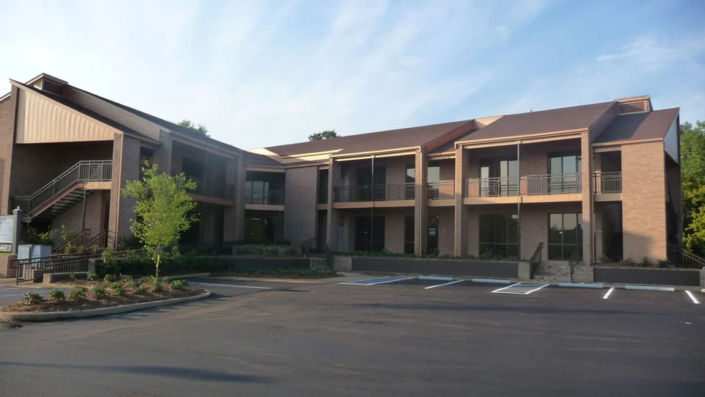 Photo 2 of 660 Lakeland East Dr, Flowood, MS 39232