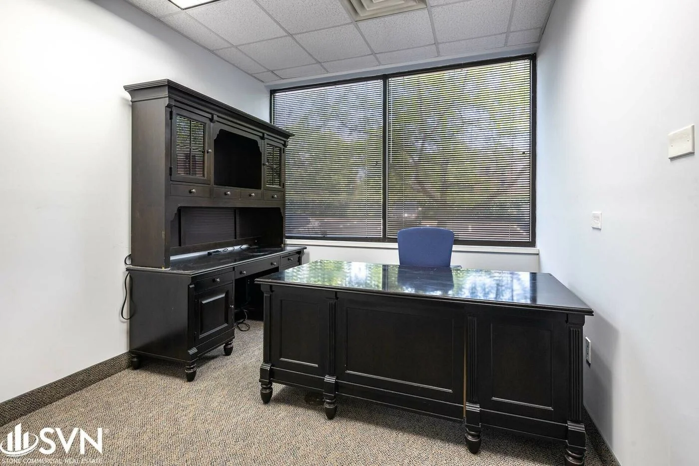 Photo 2 of 3141 Beaumont Centre Cir, Lexington, KY 40513