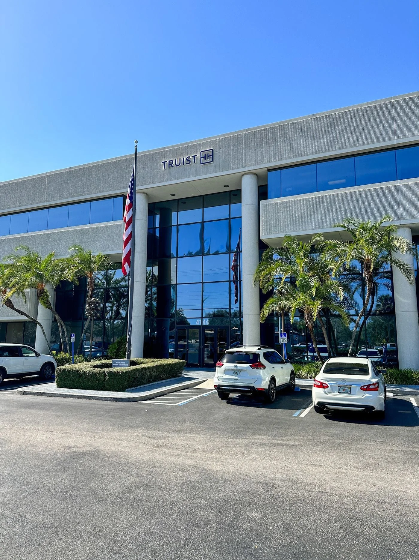 Photo 2 of 4144 N Armenia Ave, Tampa, FL 33607