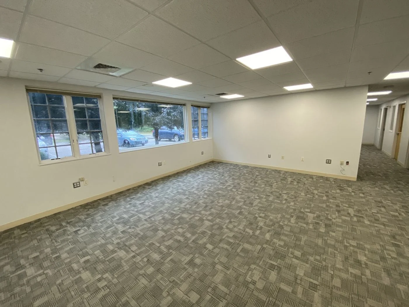 Photo 2 of 95 Tremont St, Duxbury, MA 02332